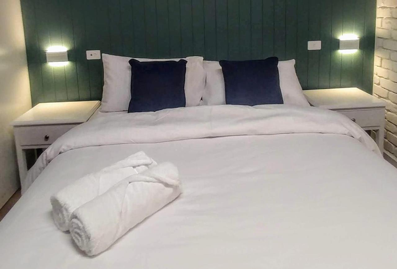 Bay House Motel Бато Бэй Экстерьер фото